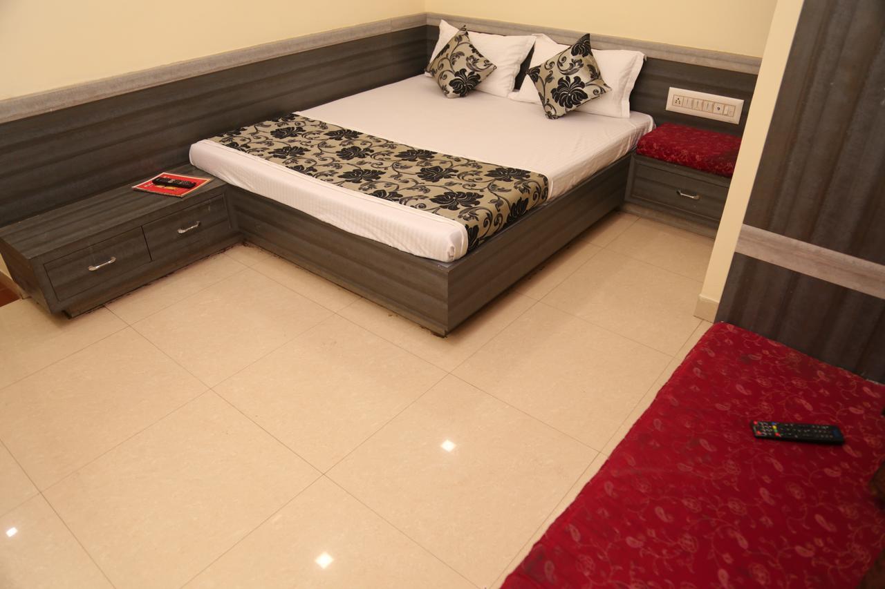 Hotel Heena Plaza Ābu Road 외부 사진