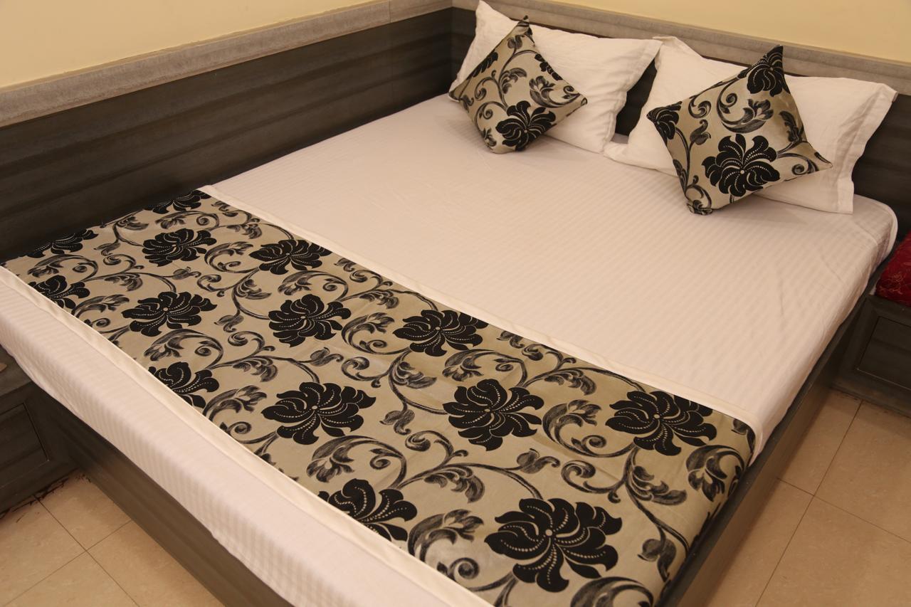 Hotel Heena Plaza Ābu Road 외부 사진